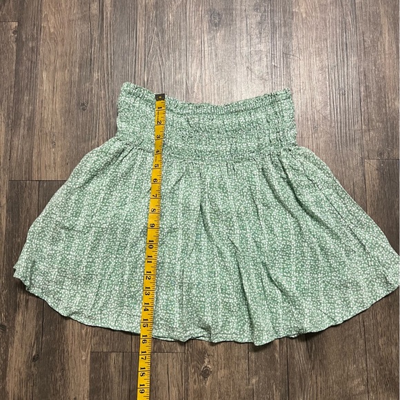 Abercrombie Kids Green Floral Stretch Waist Mini Skort A Line Flowy Skirt 15/16 - Picture 7 of 8